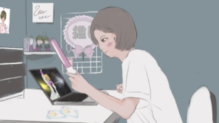 部屋でノートパソコンの画面に映る推しを見ながら応援している女性のイラスト